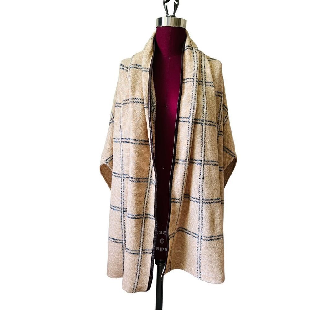 St. John Collection Tan Cardigan‎ Wrap Poncho sz M / L Wool blend
